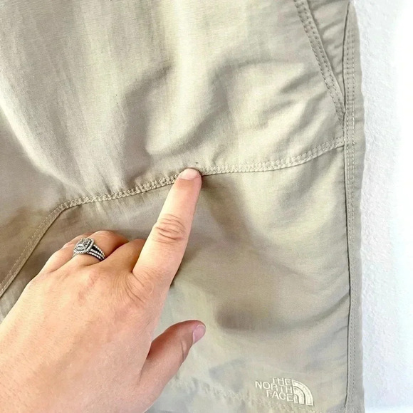The North Face Horizon II Tan 10.5" Utility Nylon Hiking Shorts Axez Size 34 - Picture 7 of 15